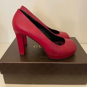 Gucci pumps. Worn maybe once. Very good condition.  Size 39.